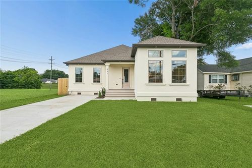 637 Linden St, Metairie, LA, 70003-4229 | Card Image