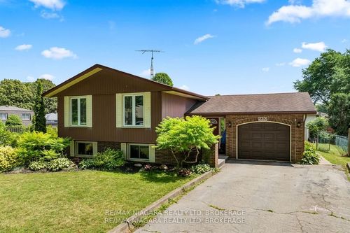 5892 Theresa St, Niagara Falls, ON, L2J2A3 | Card Image