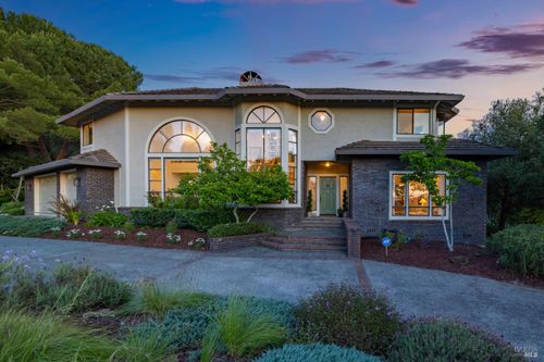 4715 Muirfield Court, Santa Rosa, CA, 95405 | Card Image