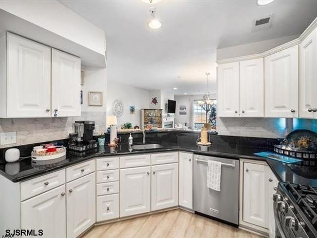 22 - 22 Bayside Dr, Condo with 3 bedrooms, 3 bathrooms and null parking in Somers Point NJ | Image 13
