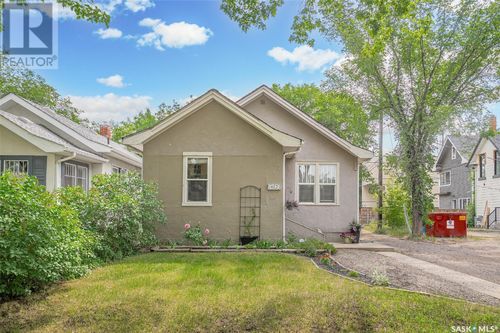 612 5th Ave N, Saskatoon, SK, S7K2R4 | Card Image