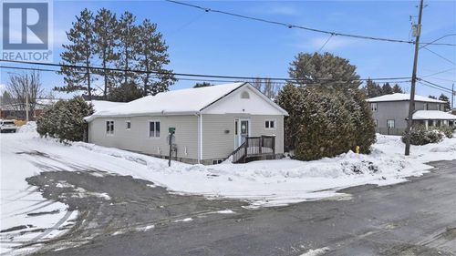 11 Rutland Ave, Warren, ON, P0H2N0 | Card Image