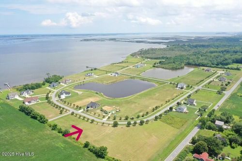 39-117 Colington Cir, Aydlett, NC, 27916-4500 | Card Image