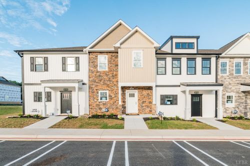 303-556 Leesville Road, Lynchburg, VA, 24502 | Card Image