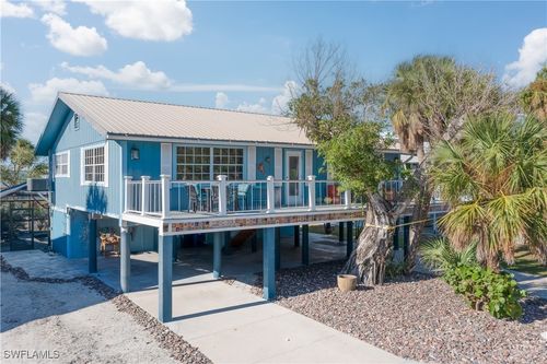 115 Eucalyptus Ct, FORT MYERS BEACH, FL, 33931-3615 | Card Image
