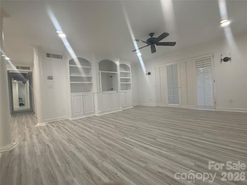 1323 Queens Rd, Charlotte, NC, 28207-2162 | Card Image