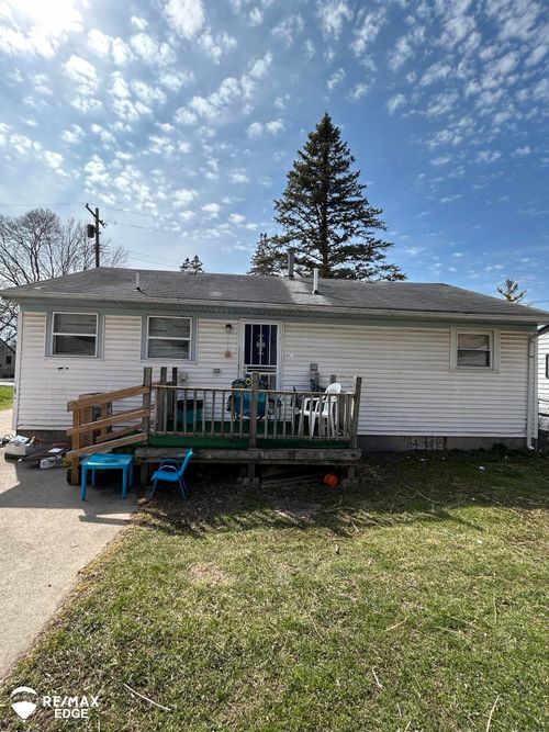 2928 Walters Dr, Saginaw, MI, 48601-4607 | Card Image