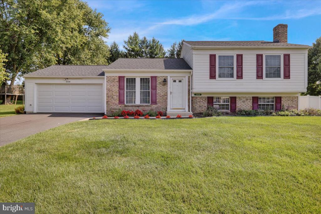 Split Rail Dr, East Petersburg, PA 17520