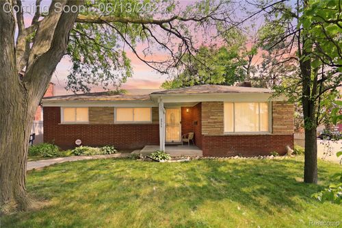 2555 W Boston Blvd, Detroit, MI, 48206-3015 | Card Image