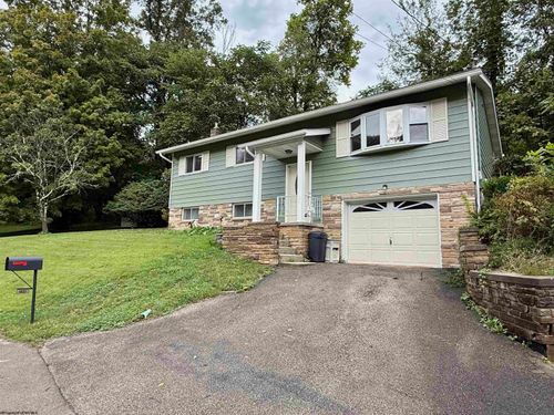 106 Elizabeth Cir, Kingwood, WV, 26537-1409 | Card Image