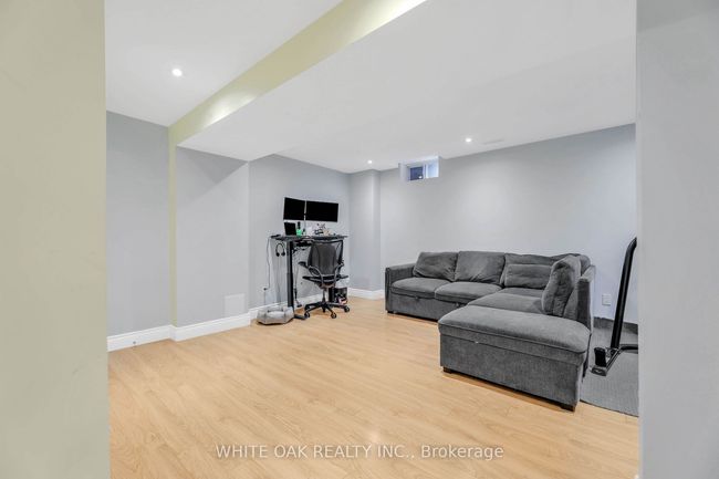 43 Sassafras Cir, House attached with 4 bedrooms, 4 bathrooms and 2 parking in Thornhill ON | Image 37