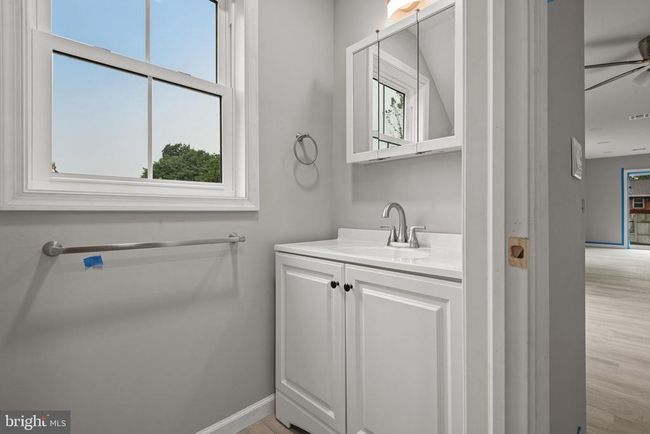 1500 Embassy Dr, Townhouse with 5 bedrooms, 4 bathrooms and null parking in HARRISBURG PA | Image 6