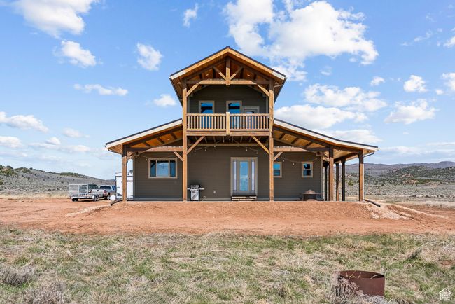 Rear view of property featuring a mountain view | Image 15