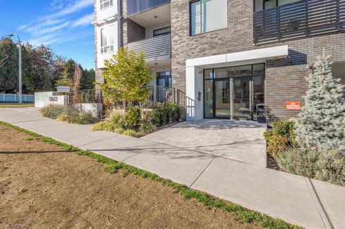 313-13623 81a Ave, Surrey, BC, V3W3N7 | Card Image