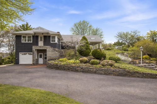 27 Allapartus Cir, Ossining, NY, 10562-1610 | Card Image