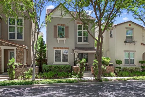 1062 Acland Way, Tracy, CA, 95376-8755 | Card Image