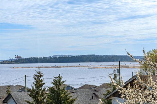 245 Sabiston St, Nanaimo, BC, V9R1M4 | Card Image
