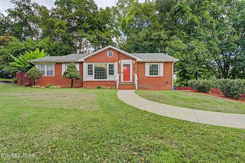 112 Y Rd, Sevierville, TN, 37862-4013 | Card Image