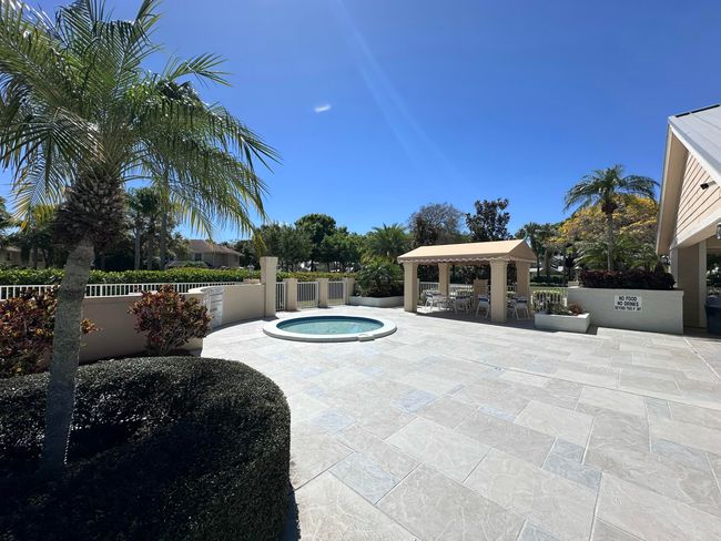 2701 Amherst Ct, Condo with 3 bedrooms, 2 bathrooms and null parking in Boynton Beach FL | Image 27