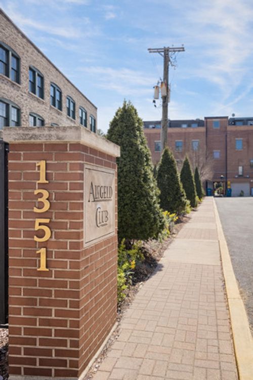 1j-1351 Altgeld St, Chicago, IL, 60614-2091 | Card Image