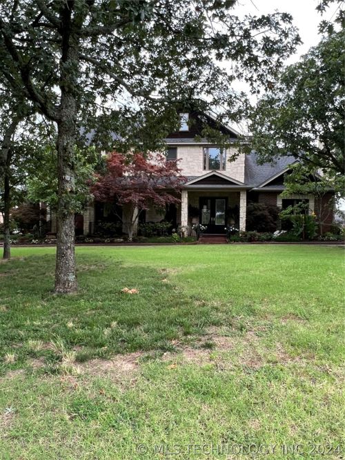 910 Summit Ridge, McAlester, OK, 74501 | Card Image