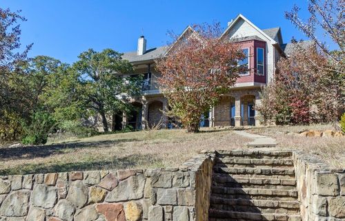 396 Ranchview Ct, Bowie, TX, 76230-8679 | Card Image