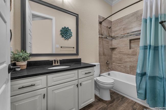663 Private Road 1712, House other with 3 bedrooms, 3 bathrooms and null parking in Mico TX | Image 52