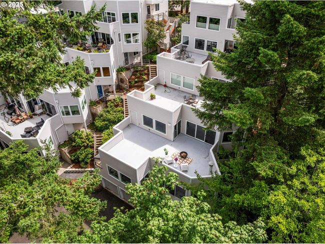 3D - 48 Eagle Crest Dr, Condo with 2 bedrooms, 2 bathrooms and 2 parking in Lake Oswego OR | Image 4
