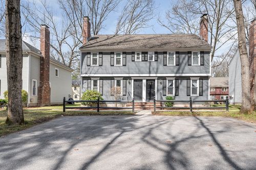 711-711 Wellman Ave, North Chelmsford, MA, 01863-1366 | Card Image