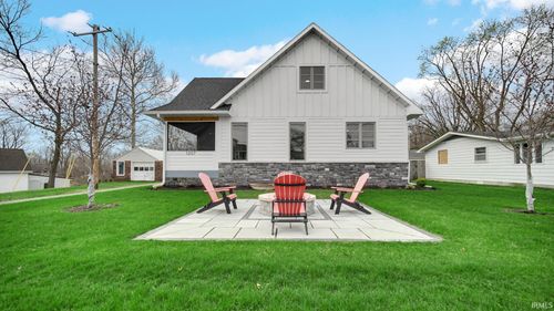 1207 W Shore Dr, Culver, IN, 46511-8902 | Card Image