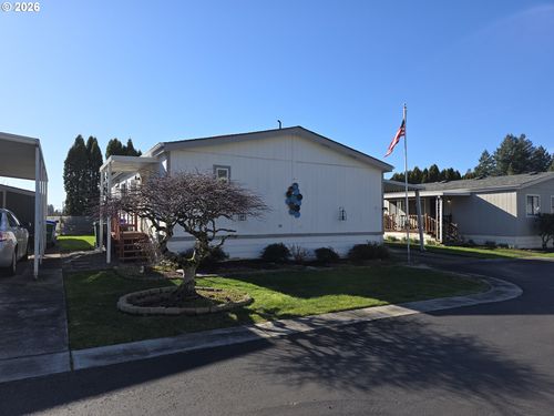 18-10550 Se 70th Ave, Milwaukie, OR, 97222-1988 | Card Image