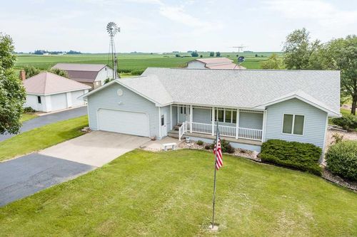 15802 N Ave, Holland, IA, 50642-8067 | Card Image