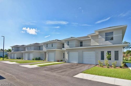 17-13411 Hidden Palms Cv, Fort Myers, FL, 33908-3853 | Card Image