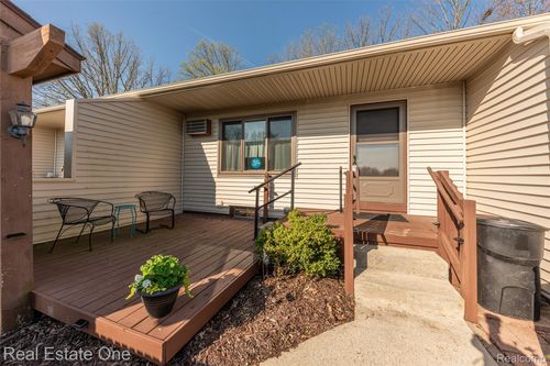 4-25803 Lexington Drive, South Lyon, MI, 48178 | Card Image