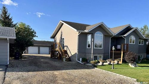 305 3rd Ave, Saint Brieux, SK, S0K2A1 | Card Image