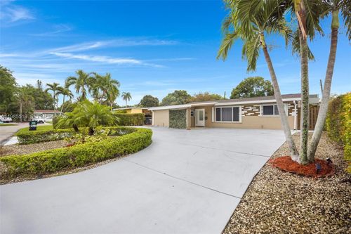 6450 Mckinley St, Hollywood, FL, 33024-5850 | Card Image