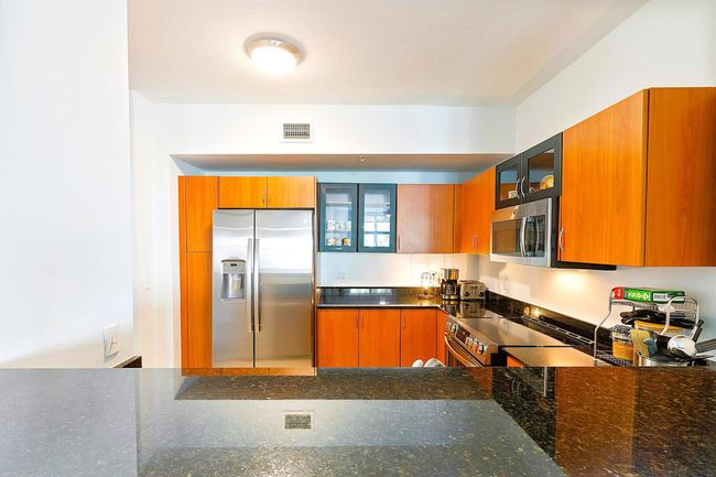 APT-301 - 804 E Windward Way, Condo with 3 bedrooms, 2 bathrooms and null parking in Lantana FL | Image 16