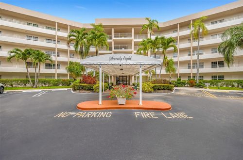 510-3960 Oaks Clubhouse Dr, Pompano Beach, FL, 33069 | Card Image