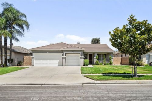 11611 Laurel Ave, Loma Linda, CA, 92354-6716 | Card Image