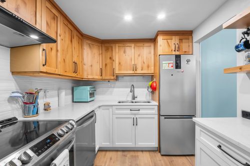 105-225 Mowat St, New Westminster, BC, V3M4B1 | Card Image