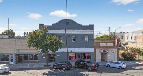 631 I Street, Los Banos, CA, 93635 | Card Image