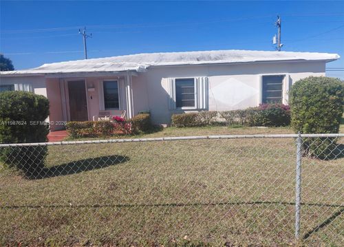 10845 Perry Dr, Miami, FL, 33176 | Card Image