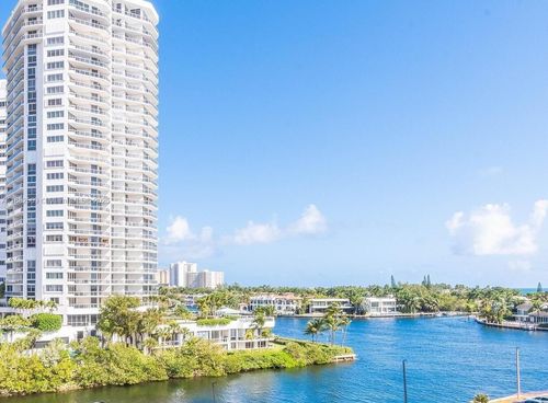 apt-442-20515 E Country Club Dr, Aventura, FL, 33180-3042 | Card Image