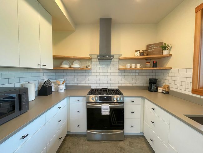 South Shop Apt Kitchen | Image 17