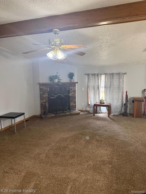 22160 Averhill St, Farmington Hills, MI, 48336-3820 | Card Image