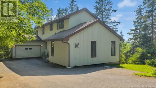 272 Kennebecasis River Rd, Hampton, NB, E5N6K9 | Card Image