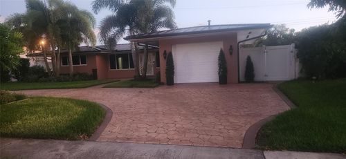 efficiency-4206 Hayes St, Hollywood, FL, 33021 | Card Image