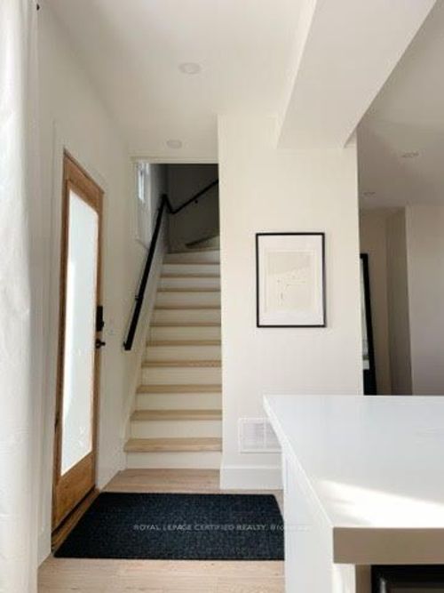 {{alt}} | Card Image