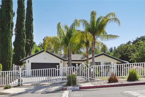 17160 Signature Dr, Granada Hills, CA, 91344-2354 | Card Image