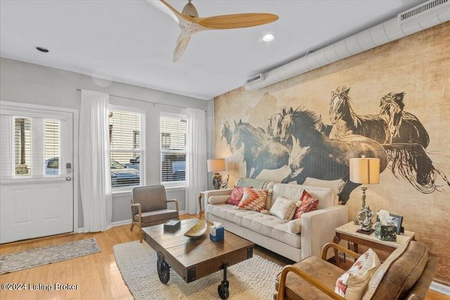 102 - 945 Baxter Ave, Townhouse with 2 bedrooms, 4 bathrooms and null parking in Louisville KY | Image 5